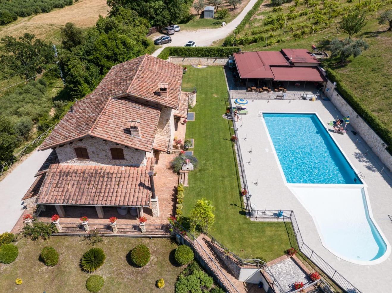 Agriturismo Isola Verde SantʼUrbano エクステリア 写真