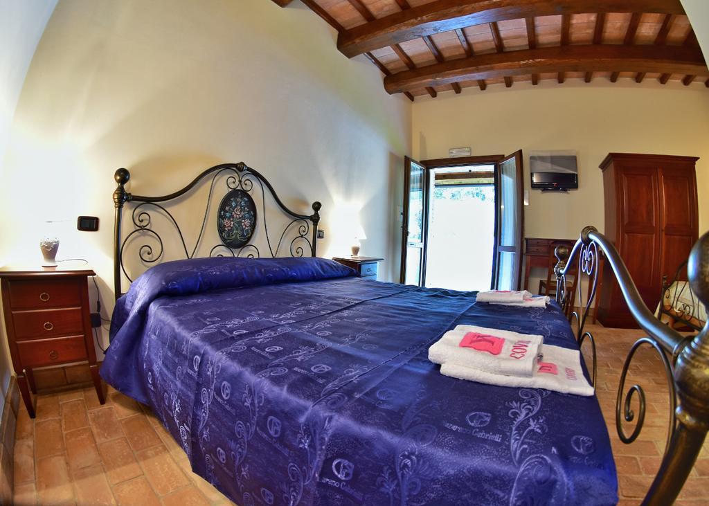Agriturismo Isola Verde SantʼUrbano エクステリア 写真
