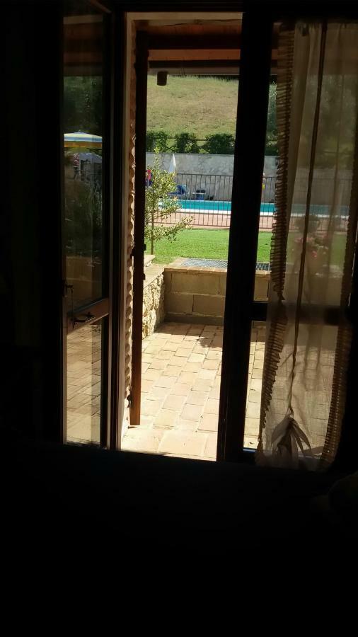 Agriturismo Isola Verde SantʼUrbano エクステリア 写真