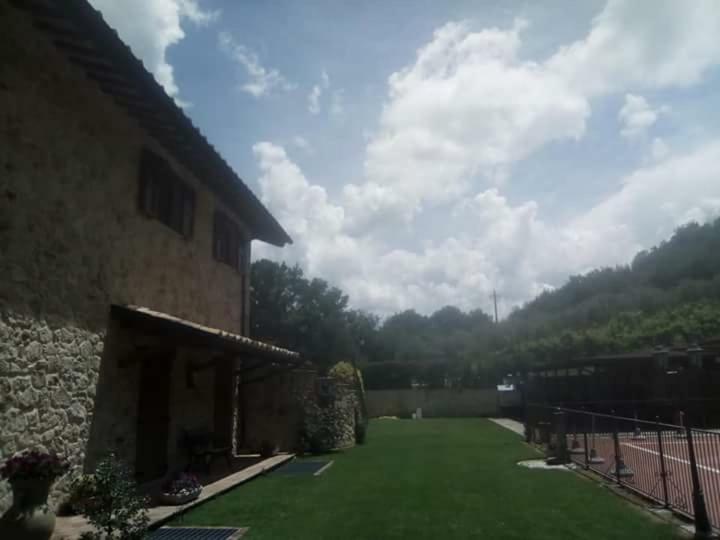 Agriturismo Isola Verde SantʼUrbano エクステリア 写真