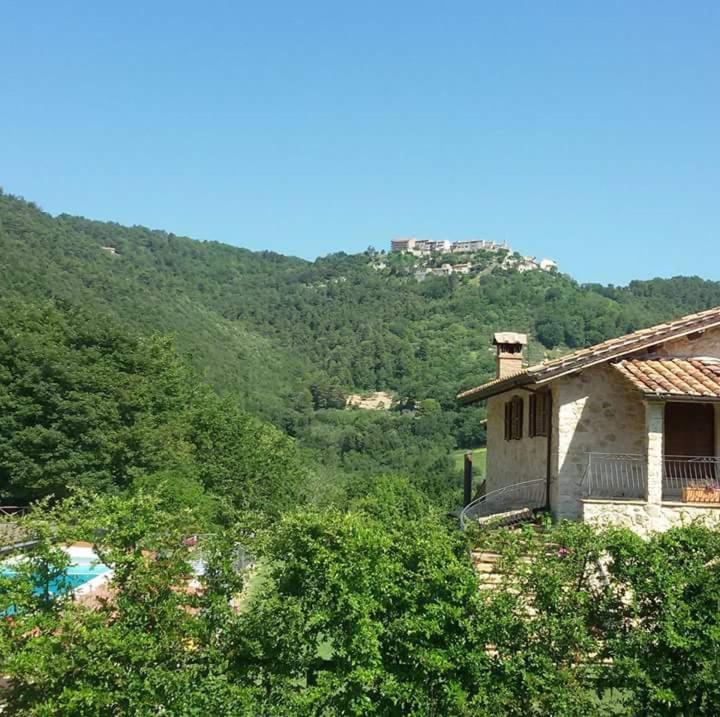 Agriturismo Isola Verde SantʼUrbano エクステリア 写真