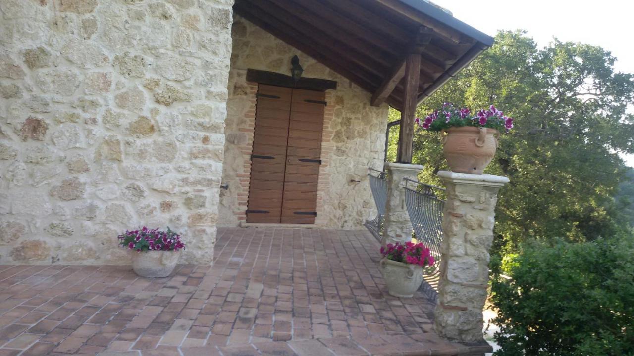 Agriturismo Isola Verde SantʼUrbano エクステリア 写真